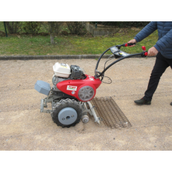 Désherbeur mécanique motorisé Bin'Walk pour surface perméable - YVMO