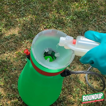 Désherbant cours, allées, terrasses - action 2 en 1 - Bouteille de 400ML - ROUNDUP - Agrément 0100032